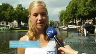 Kinderen leren roeien bij De Hunze
