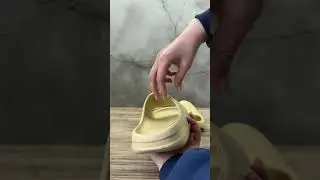 Adidas Yeezy Slide