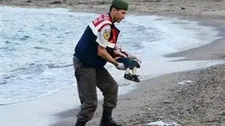 Drowned toddler sparks fresh horror over Europe migrant crisis Breaking News September 4 2015