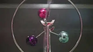 Free Balls Kinetic Toy Clip Compilation In White And Black 