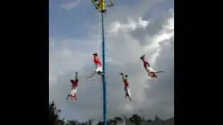Danza de los Voladores de Papantla/Dance of the Flyers