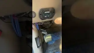 Вольтметр установлен на автомобиле Silverado 2001 года выпуска.