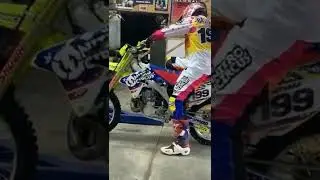 Suzuki RMzilla Do Travis Pastrana 🔥🔥 Esse som 🤤 #shorts #2stroke #moto #suzuki