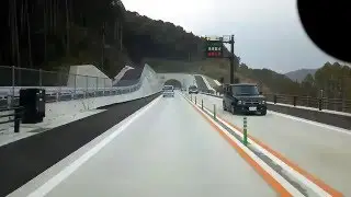 南九州西回り自動車道　　津奈木インター から 田浦インター 上り車線 　 スマフォ撮影