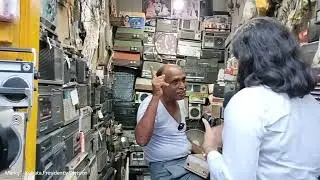 কুমোরটুলির পটুয়া পাড়া আর রেডিও সারাইয়ের এক প্রাচীন দোকান