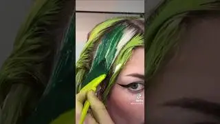dyeing my hair green🤢 #hairdye #hairstyle #hairtutorial #bradmondo #halloween