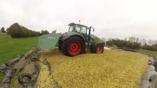 Fourche et godet à fond poussant Desvoys - SIMA 2015 (4/5).