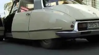 Citroen DS air suspension rising