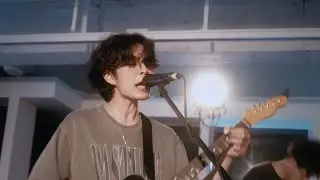 Kiwi - Wildfire (Official Video)