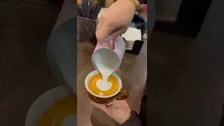 Heart Practice ☕️ #barista #shortvideo #latteart #youtubeshorts #shorts