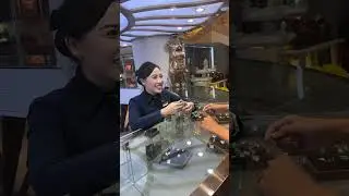 Khi kh&aacute;ch quay lại chốt v&agrave; c&aacute;i kết