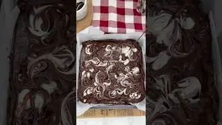 Will you be giving these brownies a try?🍪 #cookiesandcream #brownie #oreo #shorts #oreos