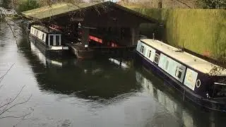 Англия / Newbury Berkshire / Kennet and Avon canal .