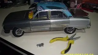 AUTOS DEL MAGA build car design recycled tin metal sheets Argentina Ford falcon miniatura a escala