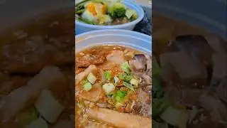 Bulalo & Pancit Lomi with chicharon - Diet sana kami (no rice)&hellip; pero hindi pala kaya! 😂🤣😅