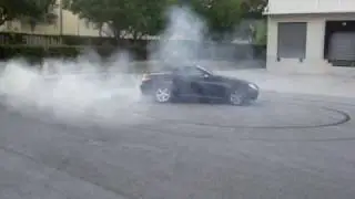 SLK 280 Trying to do donuts !!