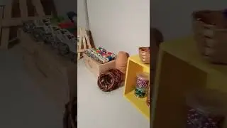 Daisy and Minnie go to the craft store!