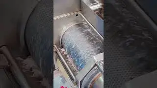Fish meat picking machine that can cleanly remove fish bones, skin
