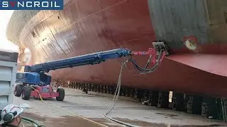 SYNCROIL. UHP hydroblasting robot