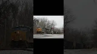 A CSX Train passes Point of Rocks, Maryland with a YN2 CW44AC #csx #csxrailroad #railfan #railroad