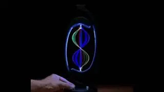 Awesome kinetic Pisces Lamp