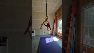 spanset play#lyra #backbend #spinning #aerialhoop