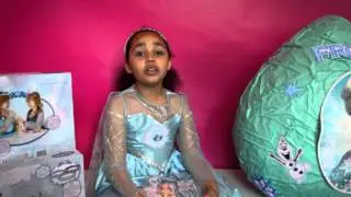 DISNEY FROZEN VIDEOS   ELSA & ANNA TOYS IN GIANT SURPRISE EGG TOYS OPENING
