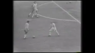 Garrincha some dribblings vs Bobby Moore / Brazil - England (World Cup 1962)