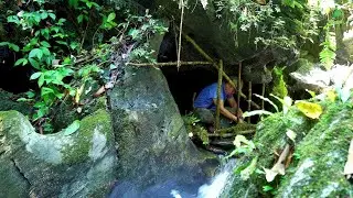 Adventure_ Building shelter under a rock cave and has some food and tea.