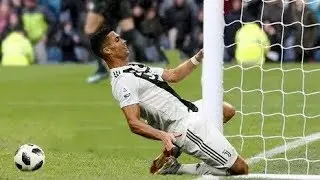►13 Players Who Hit The Post ● OUCH!
