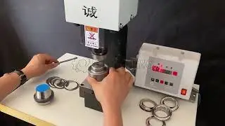 Interchangeable dies automatic punching machine