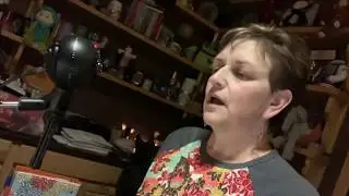 When Christmas Comes to town. Cover sung by EdieAnne