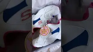 Sailor Moon x @SKECHERS 👟🌙🎀|@KRAPSYK #sailormoon #shoes #skechers #anime #sneakers #unboxing