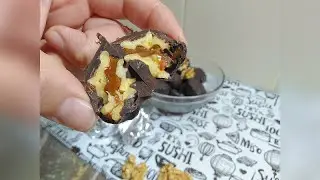 BOCADITOS DE NUEZ RELLENOS BAÑADOS  EN CHOCOLATE | RECETA COCOMIEL