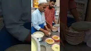 Famous Bohri Kaka Soup | Al Hussaini Corn Soup  |Chicken Corn Soup | Street  Food Karachi Pakistan