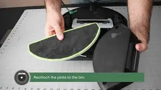 Roomba&reg; 100/1000 Series Vac/Combo | How to Clean the Mopping Pad