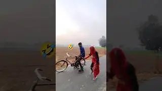 skating girl masti 🤣🤣 #skating #funny #comedy #girl #cycle