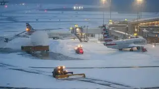 Major airlines cancel flights to US due to severe winter weather