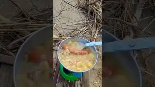 Groch&oacute;wka wojskowa ! Na odludnej plaży ! Pea soup on the beach  !