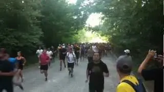 2012-08-29-Lance Armstrong in Montreal-Jog on Mont-Royal part3
