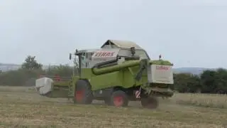 Claas Medion 340 Drescher beim Dreschen von Erbsen in der Eifel im Sommer 2016 Teil 2