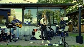 AnnenMayKantereit - Ausgehen | 2minusBass Live Cover