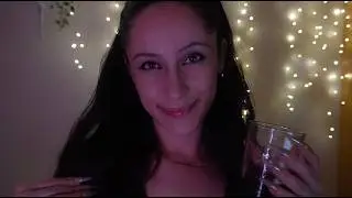 ASMR отдыхает от вечеринки, кокетливая лесбийская тематика.