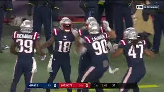 Chase Winovich returns blocked punt for the Touchdown