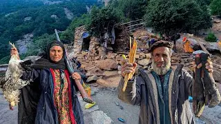 Life and Hunting in the Mountains of Afghanistan 🏔️ | Dangerous Hunts & Unique Asian Mountain Food 🏡