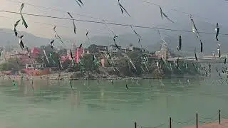 RISHKESK E GANGA Aarti INDIA