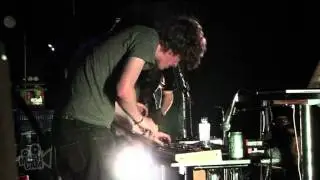 Seekae - Crooks (Live in Sydney) | Moshcam