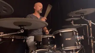 ARCTIC MONKEYS ,  R U Mine?  Drum cover ( Efnote 7x )