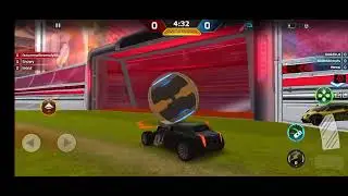 Sendo um piloto de Carro no Turbo League (Perdir pela equipe Azul)