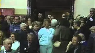 Audience walks out on Lou Manzo